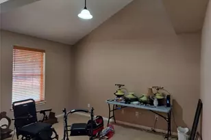 611 Clearcreek Dr, Leander, TX 78641 - Photo 9