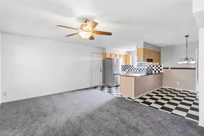 405 Lynch Street, Smithville, TX 78957 - Photo 5