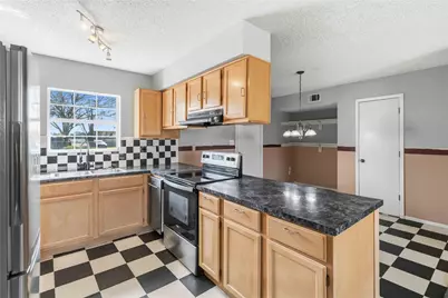 405 Lynch Street, Smithville, TX 78957 - Photo 9