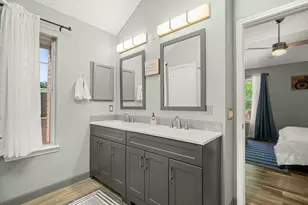 3017 Sunridge Dr, Austin, TX 78741 - Photo 29