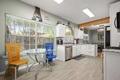 3017 Sunridge Drive, Austin, TX 78741 - Photo 15