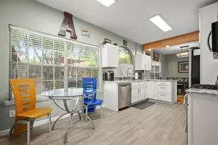 3017 Sunridge Dr, Austin, TX 78741 - Photo 15