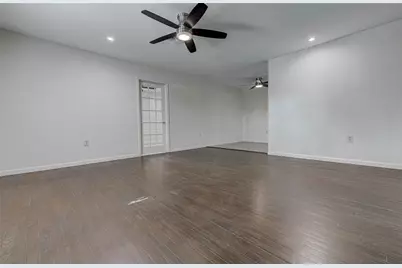 110 W Saint Johns Avenue, Austin, TX 78752 - Photo 9