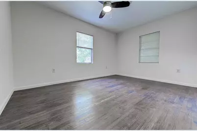 110 W Saint Johns Avenue, Austin, TX 78752 - Photo 19