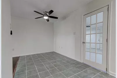 110 W Saint Johns Avenue, Austin, TX 78752 - Photo 11