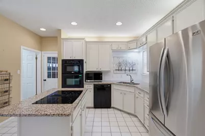 711 Brazos Avenue, Rockdale, TX 76567 - Photo 11
