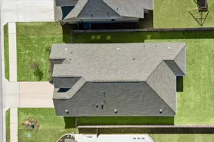 310 Westfield St, Hutto, TX 78634 - Photo 31