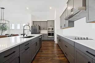 310 Westfield St, Hutto, TX 78634 - Photo 5