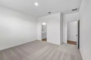 408 Paradise Cyn Dr, Jarrell, TX 76537 - Photo 13