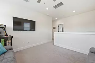 425 Purple Heart Dr, Buda, TX 78610 - Photo 25