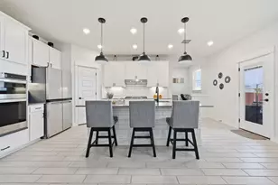 425 Purple Heart Dr, Buda, TX 78610 - Photo 13