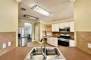 12820 Waynespur Ln, Elgin, TX 78621 - Photo 11