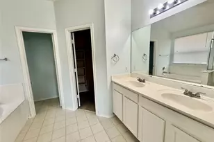 12820 Waynespur Ln, Elgin, TX 78621 - Photo 17