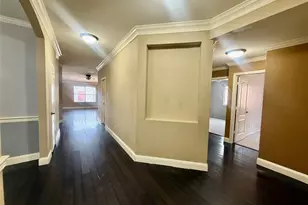 12820 Waynespur Ln, Elgin, TX 78621 - Photo 3