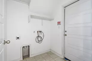 8012 Izetta Ln, Austin, TX 78744 - Photo 11