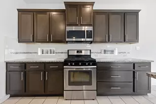 8012 Izetta Ln, Austin, TX 78744 - Photo 9