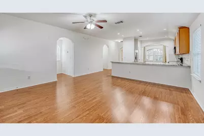 1007 Papaya Cove, Hutto, TX 78634 - Photo 9