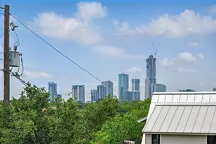 2105 S L Davis Ave, Austin, TX 78702 - Photo 23