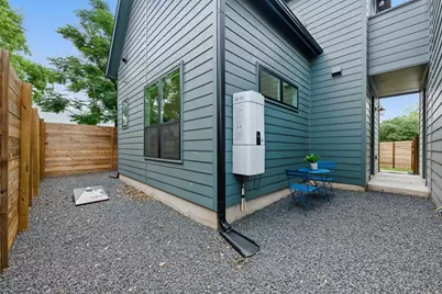 2105 Sl Davis Ave. #2, Austin, TX 78702 - Photo 27