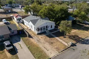 1011 Porter St, Taylor, TX 76574 - Photo 35