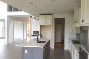 205 Roseleaf Ct, Liberty Hill, TX 78642 - Photo 7