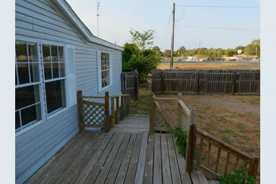 1227 Highway 71 W, Smithville, TX 78957 - Photo 25