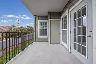 6810 Deatonhill Dr, Austin, TX 78745 - Photo 21