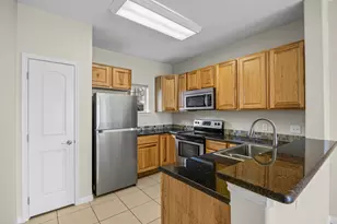 6810 Deatonhill Dr, Austin, TX 78745 - Photo 7