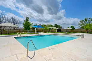 317 Bedford Falls Ln, Jarrell, TX 76537 - Photo 33