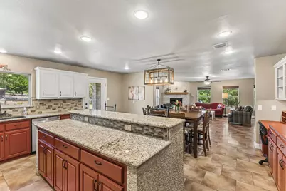 401 Twin Springs Road, Georgetown, TX 78633 - Photo 15