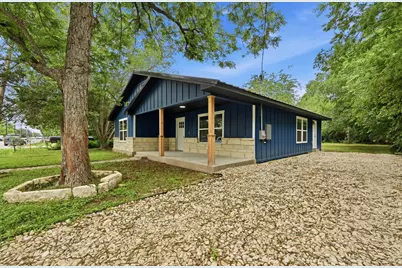 827 Clearfork Street, Lockhart, TX 78644 - Photo 3