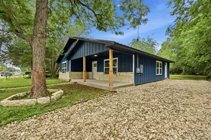 827 Clear Fork St, Lockhart, TX 78644 - Photo 3