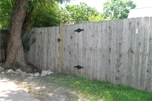 8804 Springmail Cir, Austin, TX 78729 - Photo 7