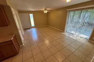 417 Live Oak St, Kyle, TX 78640 - Photo 3
