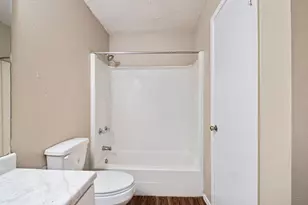 301 Craddock Ave, San Marcos, TX 78666 - Photo 9