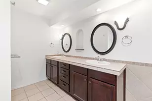 8904 Bridgewood Trail, Austin, TX 78729 - Photo 15