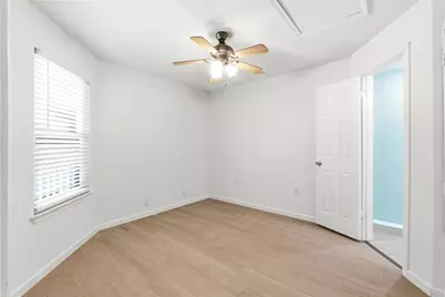 8904 Bridgewood Trail, Austin, TX 78729 - Photo 19