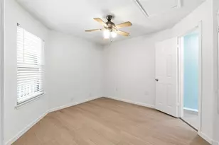 8904 Bridgewood Trail, Austin, TX 78729 - Photo 19