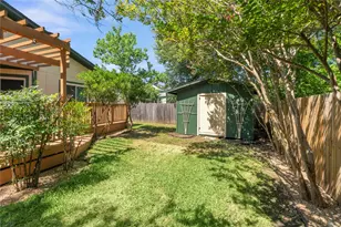 8904 Bridgewood Trail, Austin, TX 78729 - Photo 31