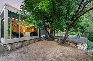 7689 Delwau Ln, Austin, TX 78725 - Photo 11
