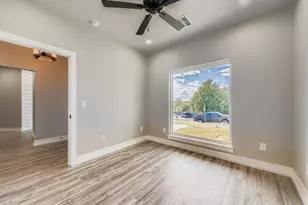 1403 Sunset Dr, Marble Falls, TX 78654 - Photo 9