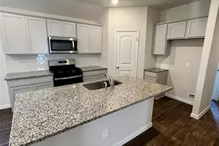 1337 Camden Ln, Lockhart, TX 78644 - Photo 5