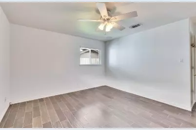 7709 Shoal Creek Boulevard, Austin, TX 78757 - Photo 11
