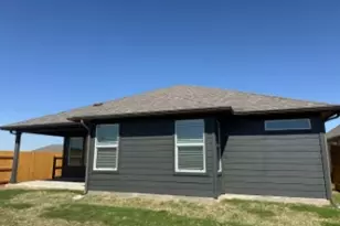 202 Pico St, Hutto, TX 78634 - Photo 5