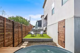 4400 Mt Vernon Dr, Austin, TX 78745 - Photo 21