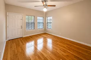 2216 San Gabriel St, Austin, TX 78705 - Photo 3