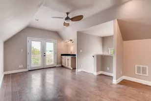 906 Juniper St, Austin, TX 78702 - Photo 23