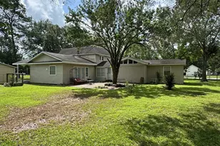 411 E Church St, El Campo, TX 77437 - Photo 5