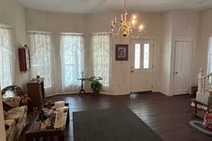 411 E Church St, El Campo, TX 77437 - Photo 11