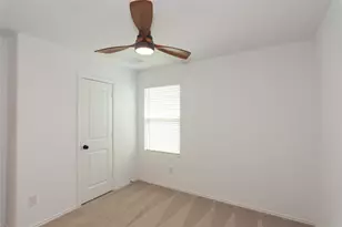 548 Rancho Del Cielo Loop, Jarrell, TX 76537 - Photo 23